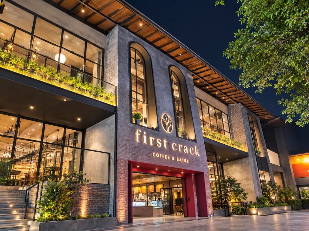 First Crack Coffee Jl. Bumi: Specialty Coffee dan Salah Satu Spot WFC di Jakarta Selatan